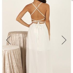 white showpo maxi size XS